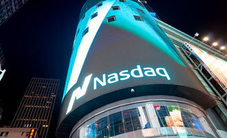 NASDAQ Falls for Seventh Week in a Row