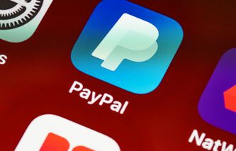 Cómo transferir dinero de una cuenta bancaria a PayPal al instante