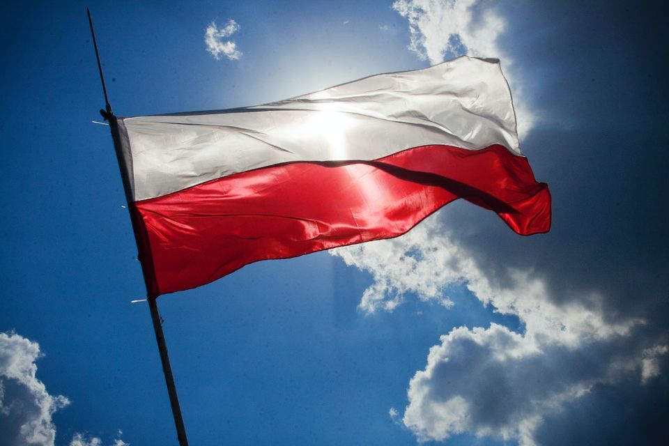 USD/PLN: Polish Zloty Slides on Weak GDP